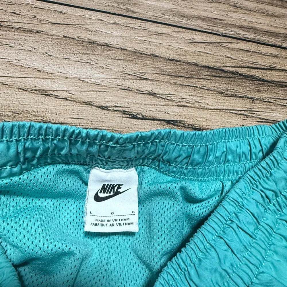 Nike Woven Shorts Mens Large Teal Blue Sportswear Mesh Lined AR2382-392 Athletic